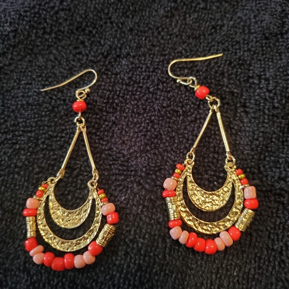 💝2 FOR $20 BEADED DROP EARRINGS IN SILVER & PINKS - Picture 3 of 3